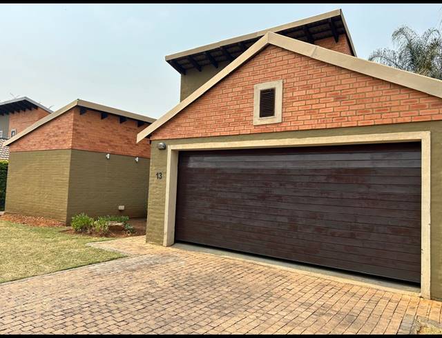 3 BEDROOM TOWNHOUSE FOR SALE IN WATERVAL EAST
